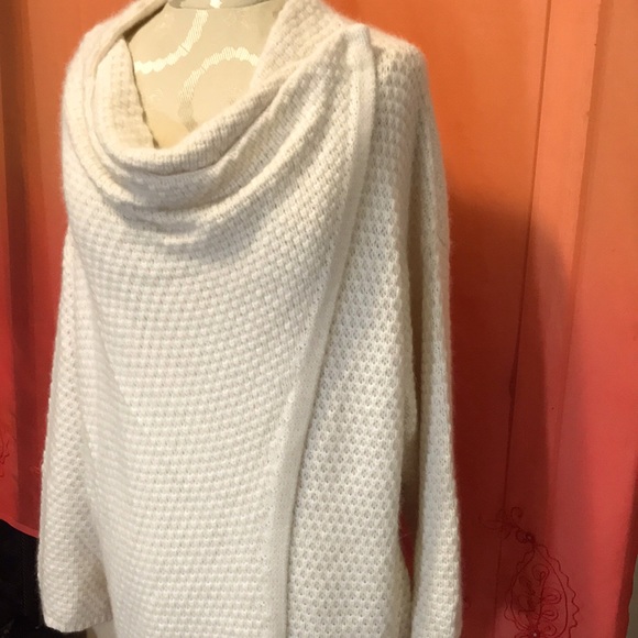 Elizabeth and James Jackets & Blazers - Stunning angora mix sweater coat, M/L